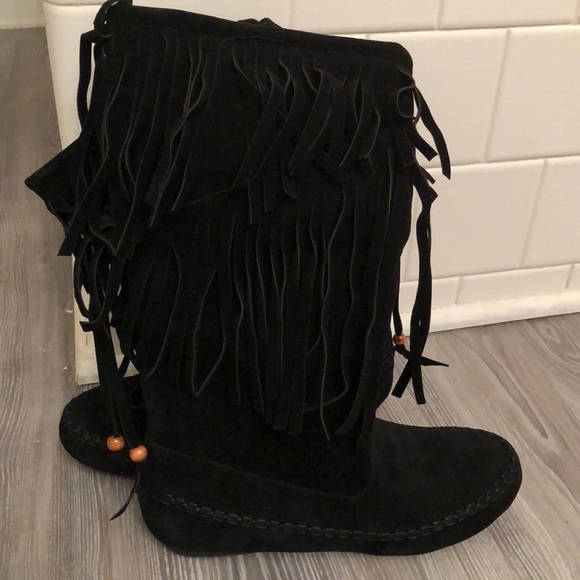 karis Shoes - Nice fringe black boots